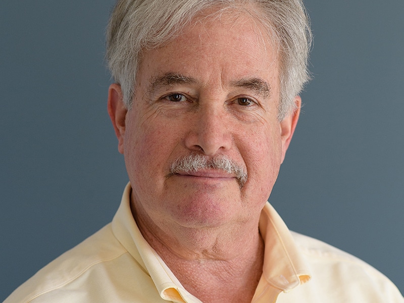 Robert Hoch headshot